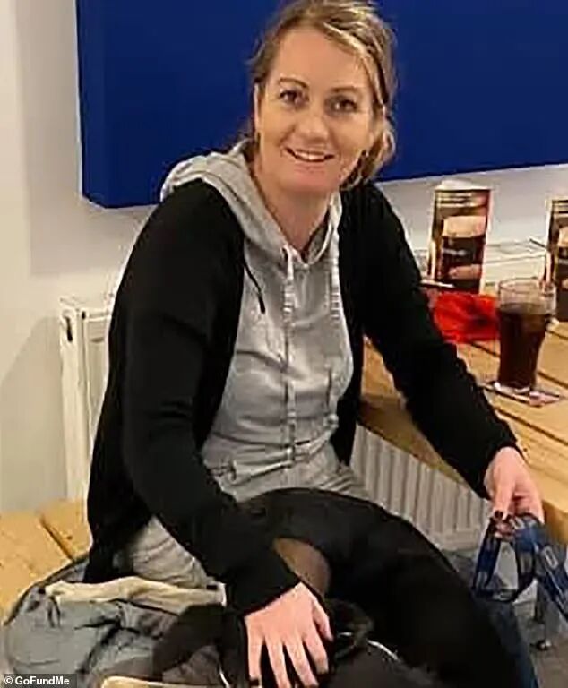 崔斯坦Tristan Roberts母亲