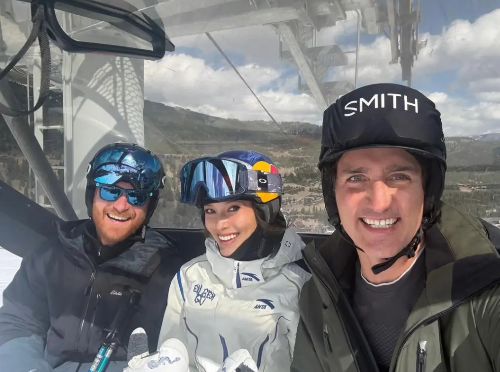 谷爱凌和哈里王子一同滑雪，谷妈水果姐特鲁多也在！？被资本抛弃的苏塞克斯，正满世界找朋友…